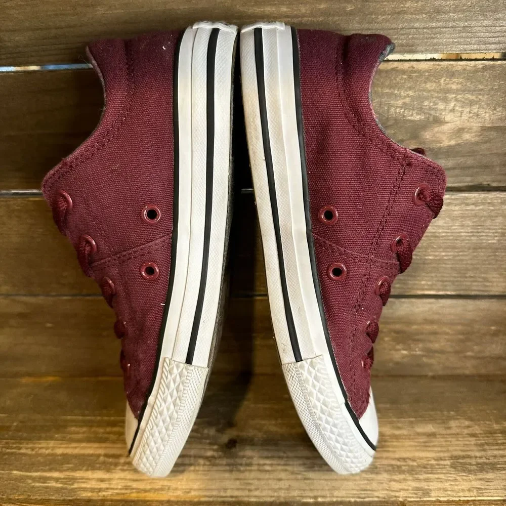 Kids Converse CTAS Maroon Red Low Casual Comfort‎ Sneakers Shoes Size 2 Y GUC